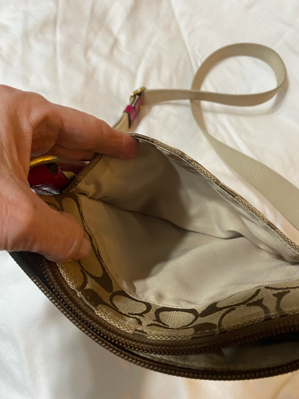 Coach Signature Stripe Swing Pack Crossbody - Picture 6 of 9